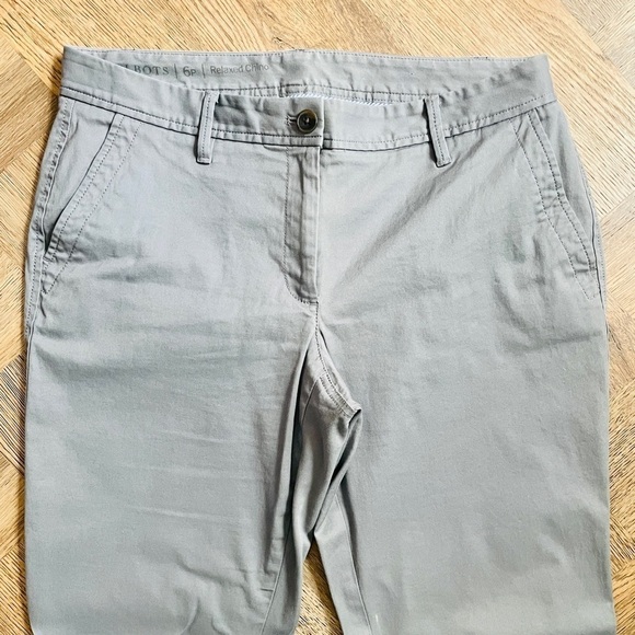 Talbots Relaxed Chinos Size 6P Light Grey Gray - Picture 5 of 10